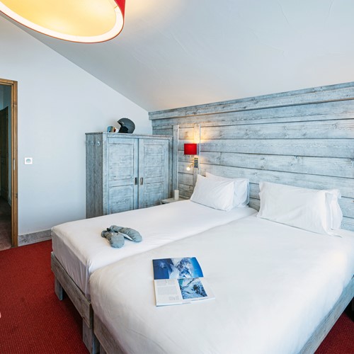 Hôtel l'Aiguille Percée - Chambre 005.jpg