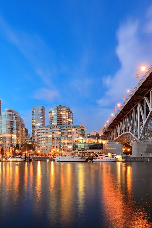 View of Vancouver city, bridge and boats