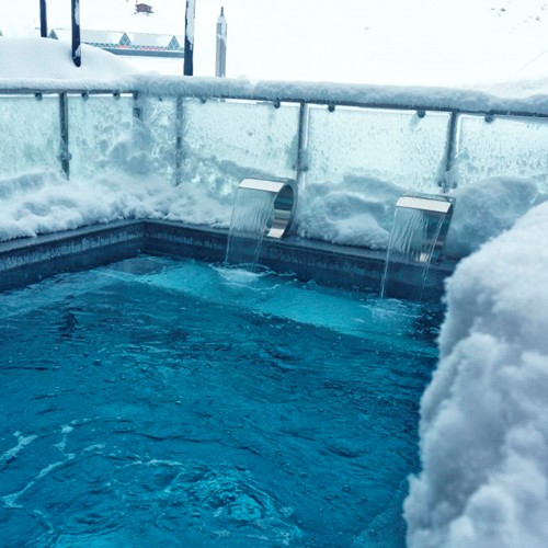 altapura-spa-hotels-val-thorens-piscine.jpg