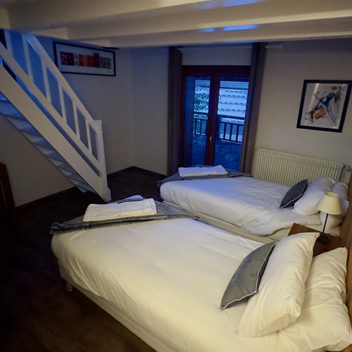 Room-2-mouria (1).jpg