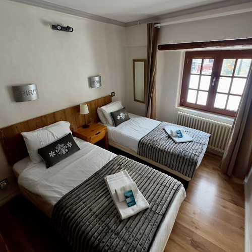 Room-10_mouria_Dec24.jpg