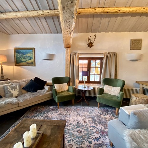 chalet-mouria-lounge-1a.jpg