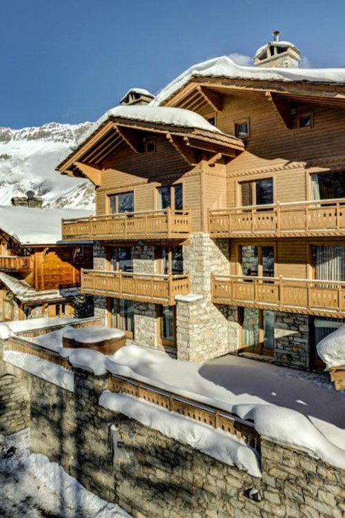 cascade exterior 2.jpg