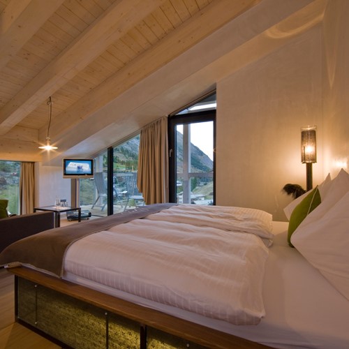 Hotel-Matterhorn-Focus-Zermatt-standard-room.jpg