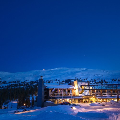 Radisson Blu Mountain Resort Trysil at night