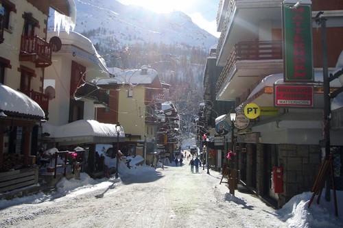 Cervinia-Italy-Street-view.jpg