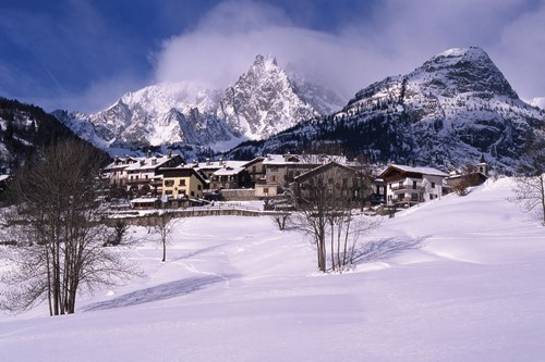 Courmayeur-italy-village.jpg