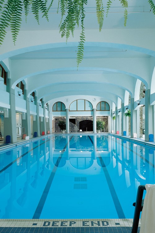 Fairmont Banff Springs, ski hotel in Canada - full size indoor pool