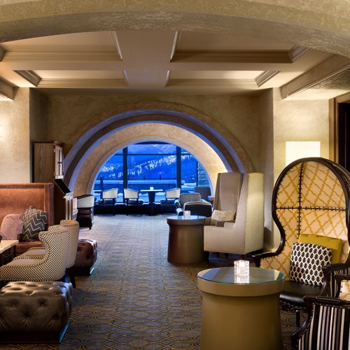 Fairmont Banff Springs, ski hotel in Canada - Rundle lounge bar