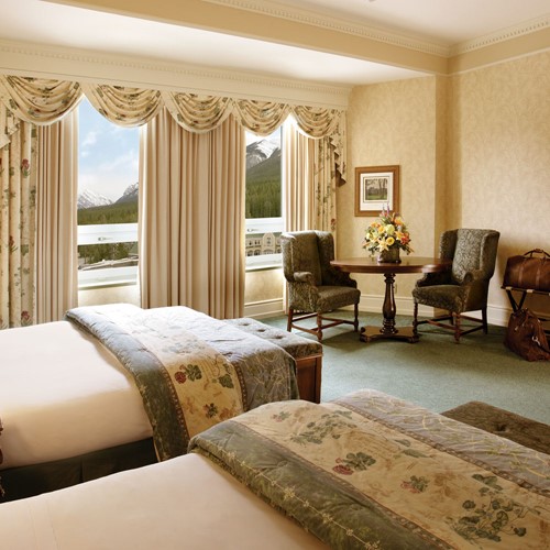 Fairmont Banff Springs, ski hotel in Canada - family room with a view