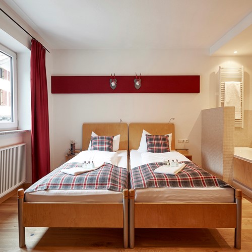 Twin room at Chalet Amalien Haus, ski accommodation in St Anton, Austria