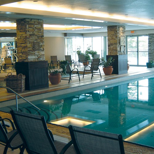 Rimrock-resort-banff-swimming-pool.jpg