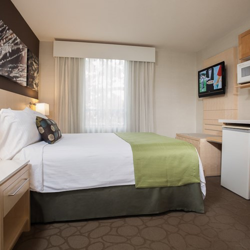 Delta Whistler Village Suites, ski accommodation in Canada - double room