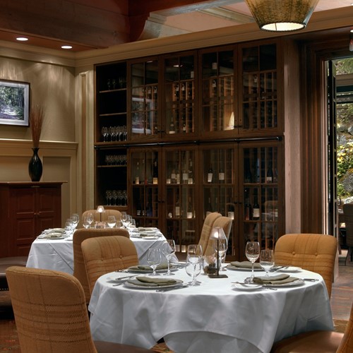 Fairmont-Chateau-Whistler-Grill-dining.jpg