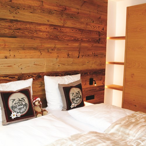 Little Haus bedroom. Ski accommodation in St Anton, Austria