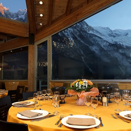 Hotel-Alpina-Chamonix-Dining-View.jpg