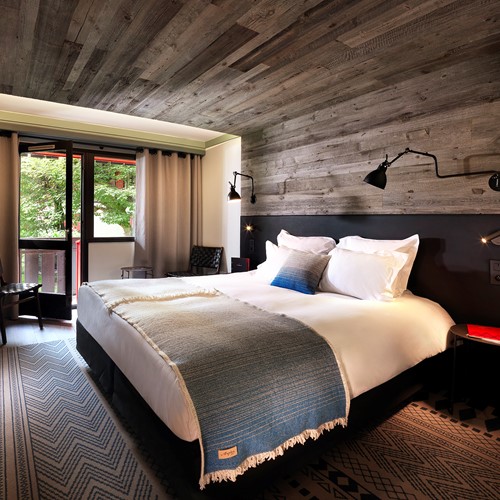 Hotel-Prieure-Chamonix-Bedroom-2.jpg