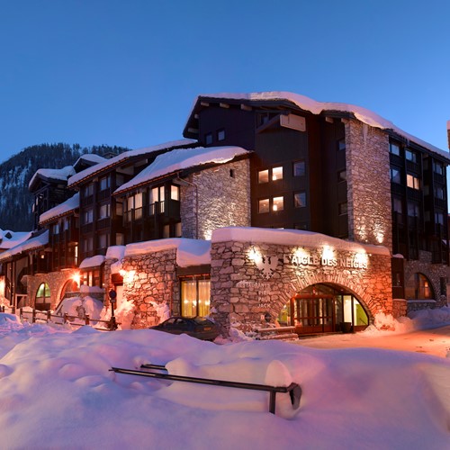 Hotel L'Aigle des Neiges-Val d'Isere-snowy exterior