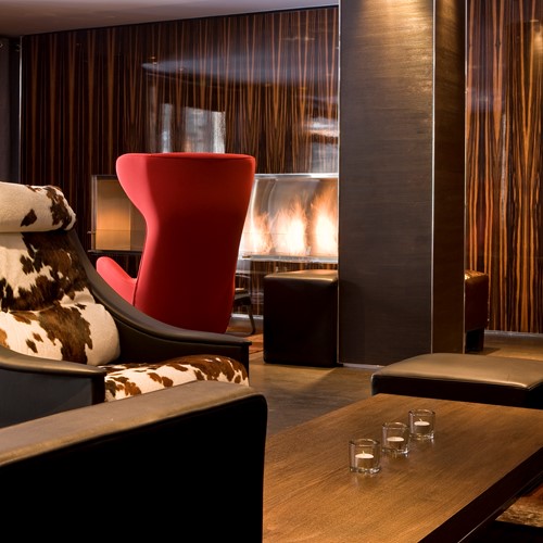Hotel-Avenue-Lodge-Val-d-Isere-lounge-area-with-fire
