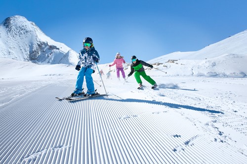 Zell-am-See-kids-skiing-better-than-us