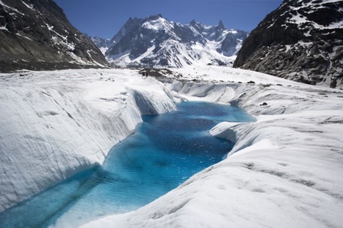 Chamonix-Ski-Resort-France (16).jpg