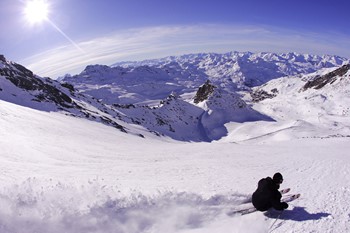 Val-Thorens-France-off-piste-skiing