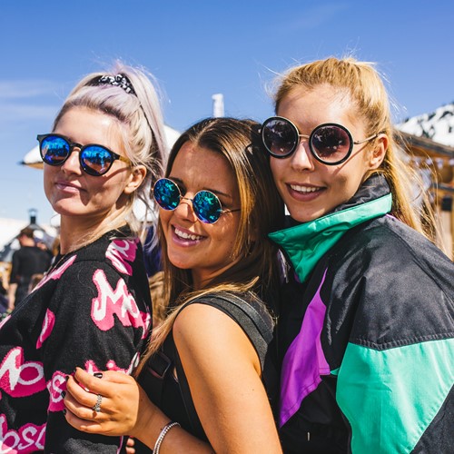 Mayrhofen-apres-ski-girls