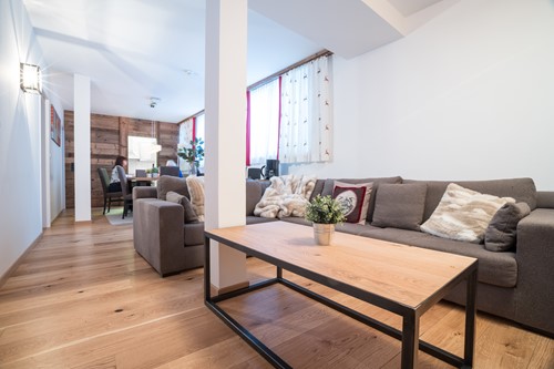 Chalet Little Haus, St Anton, short ski breaks