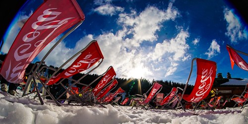 Spring-skiing-deckchairs