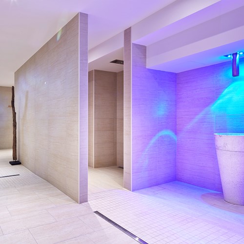 Kaprun-Alpenhaus-hotel-water-fountain.jpg