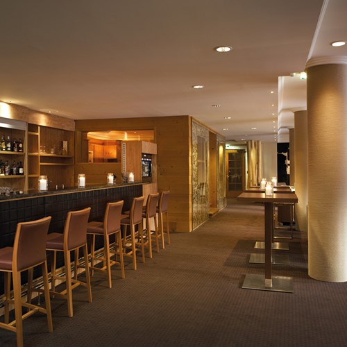 Kaprun-Alpenhaus-hotel-bar-main.jpg