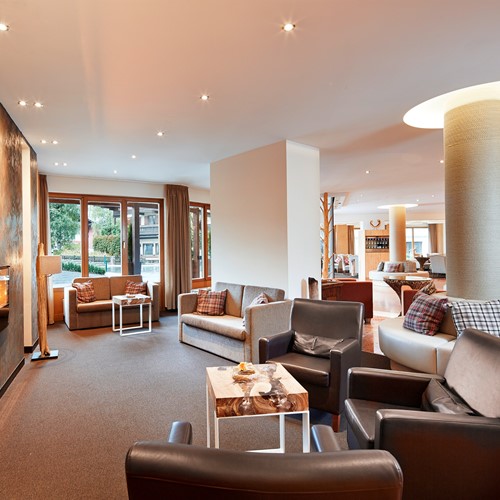 Kaprun-Alpenhaus-hotel-fireplace.jpg