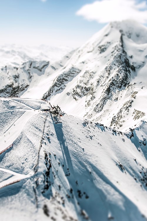 high altitude ski slopes in Les Arc 1950 - Pete Webb Aiguille