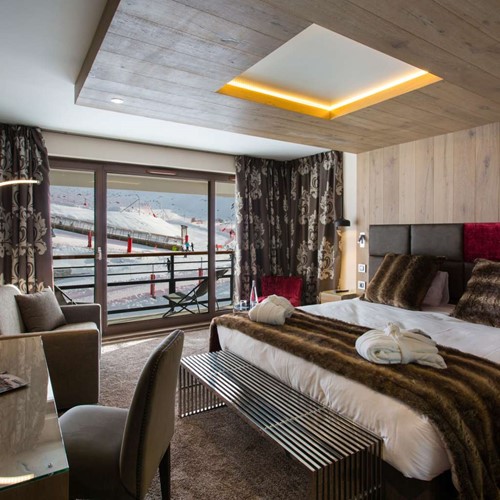 Hotel Taj-i Mah, ski hotel in Les Arcs, France - room 34, mountain view