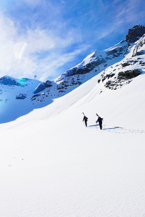 Morzine, hiking into off piste.jpg