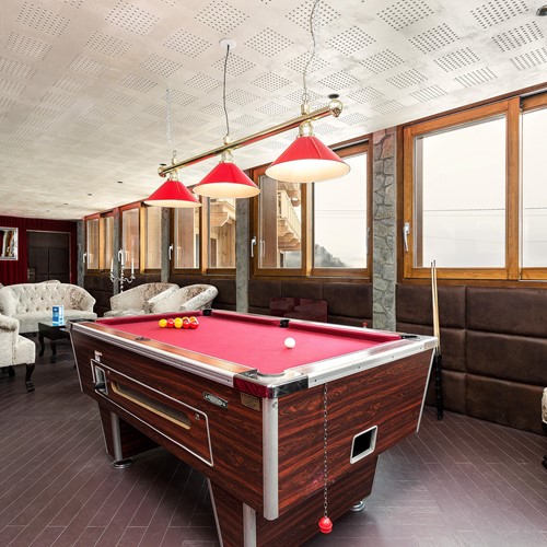 Hotel-le-Mottaret-Meribel-pool-table.jpg