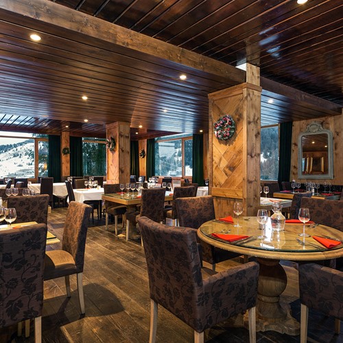 Hotel-le-Mottaret-Meribel-restaurant-2.jpg