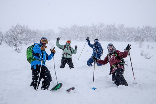 off-piste group skiing in Kiroro ski resort, skiing in Japan