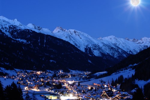 st anton by night