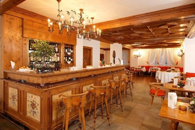 4* Hotel Cortina