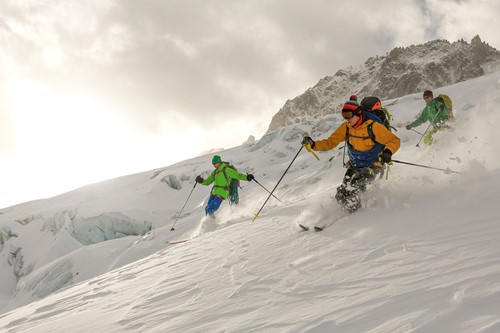 freeriding crew chamonix skiers off piste