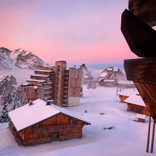 Avoriaz sunrise fresh snowall