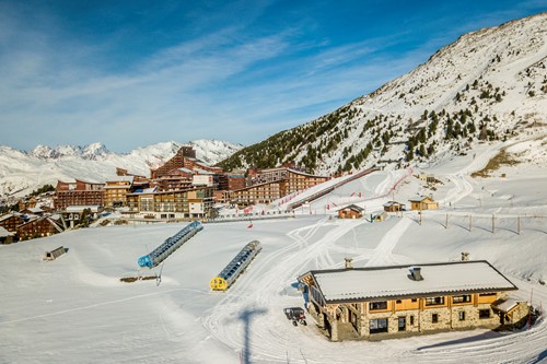 Chalet des Cascades, Les Arcs - ski from the front door, 150m to Arc 2000