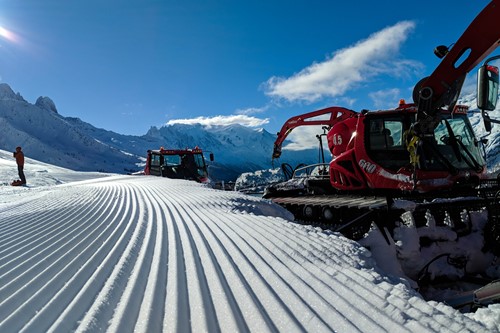 fantastic piste skiing in Chamonix