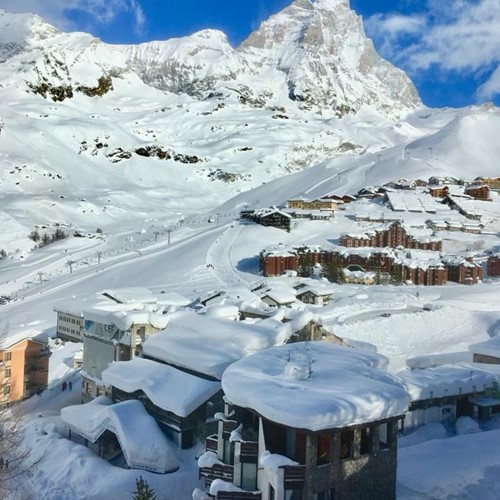 Cervinia ski resort snow