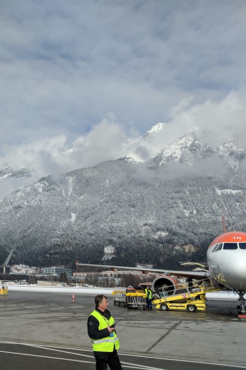 Ski resorts near Innsbruck airport, Innsbruck airport in the mountains