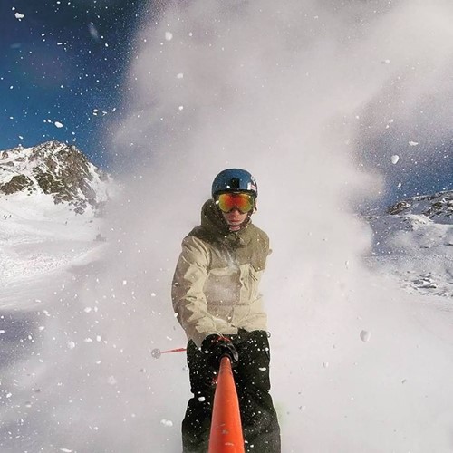 skiing powder in Verbier