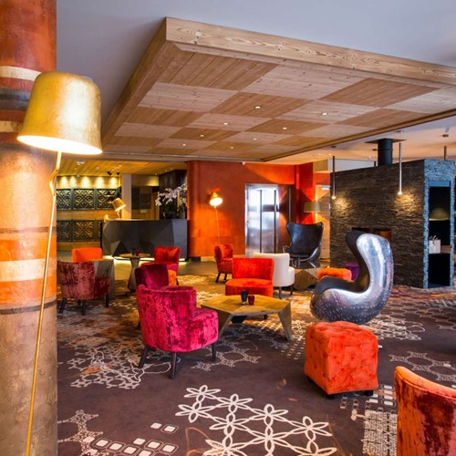 Hotel Taj-i Mah, ski in, ski out hotel in Les Arcs, France - lounge area