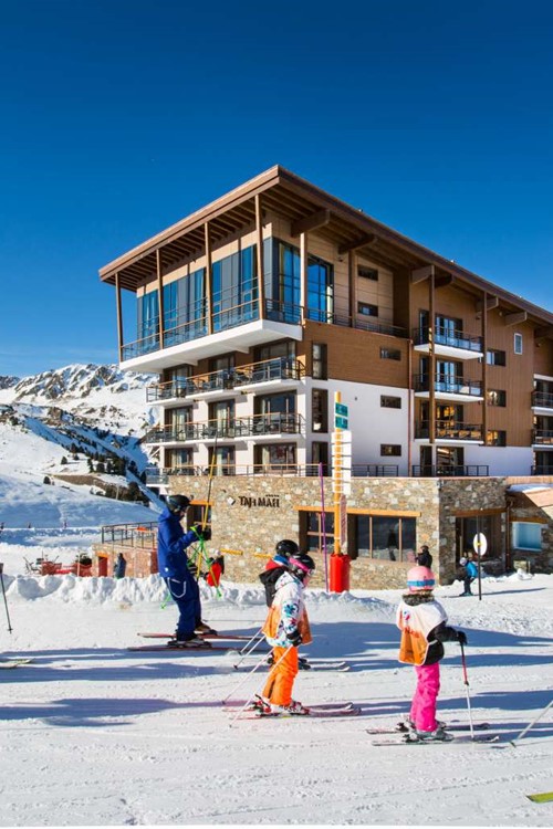ski in, ski out hotel Taj-i Mah, Les Arcs, France - slope-side hotel